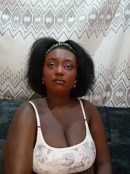 cocoluxe Adlı Modelin Canlı XXX Sohbeti