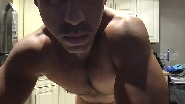 Chat XXX en directo de BigGuyMuscle