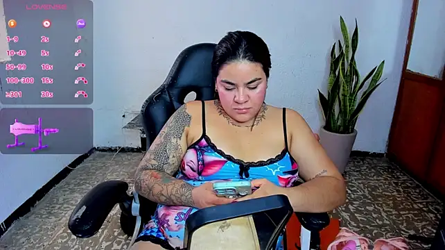 Camilita_hurtadoo - sigue ya me puse humeda