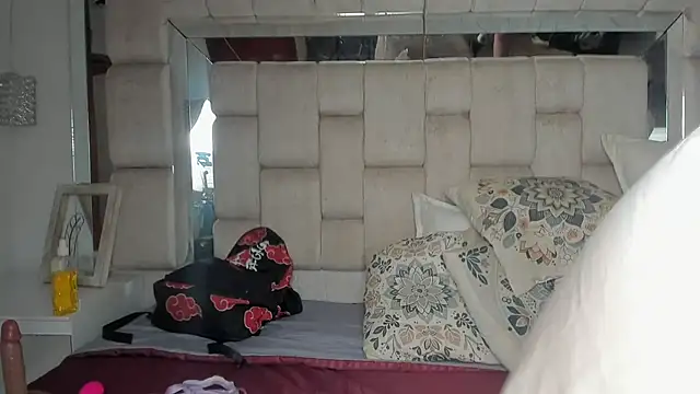 Tashi7 Adlı Modelin Canlı XXX Sohbeti