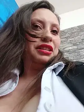 LIA--23 live XXX chat