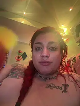 Chat XXX en directo de UrHellBri-L