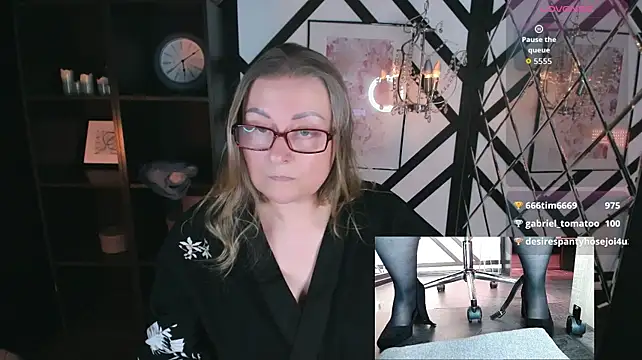 Chat +18 de Alexandra_Kind ao vivo
