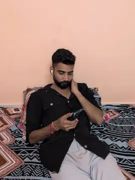 bisexual_yhh's Live XXX Chat