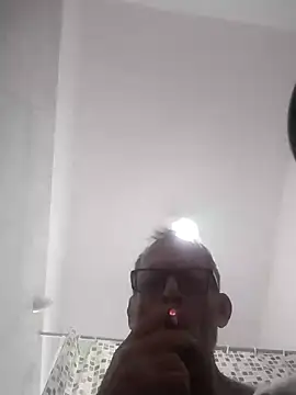 Chat XXX en directo de CulturedBus909
