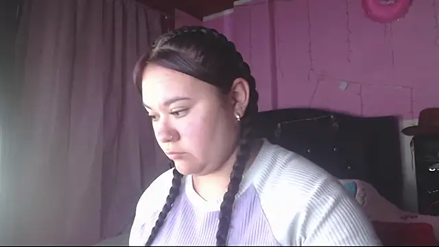 NikkiRous_'s Live XXX Chat