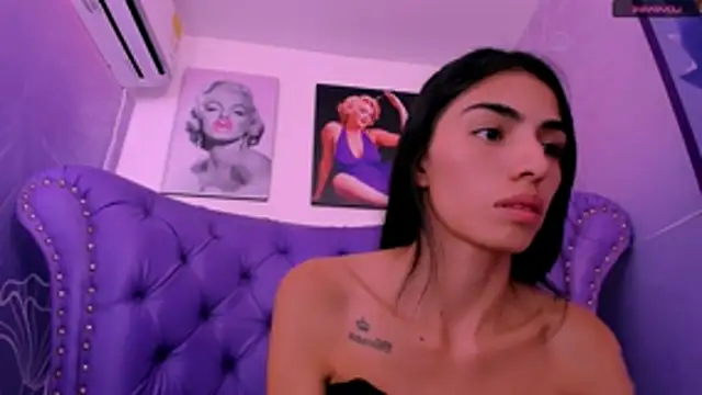 Chat XXX en directo de eimy_skinny_