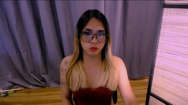 Živý XXX chat alcyone_hilton