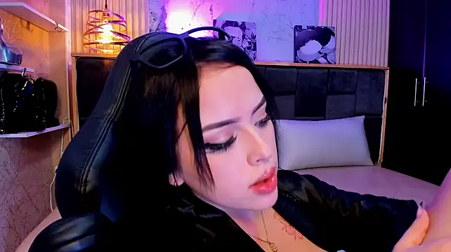 Chat +18 de Alisontatcher ao vivo