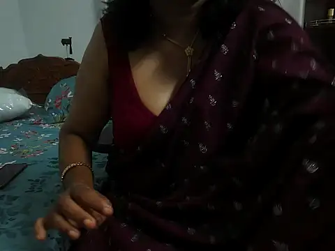 maya_kutty Adlı Modelin Canlı XXX Sohbeti