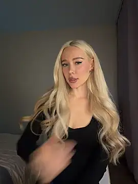 Show modela xDinnax na web-kameri