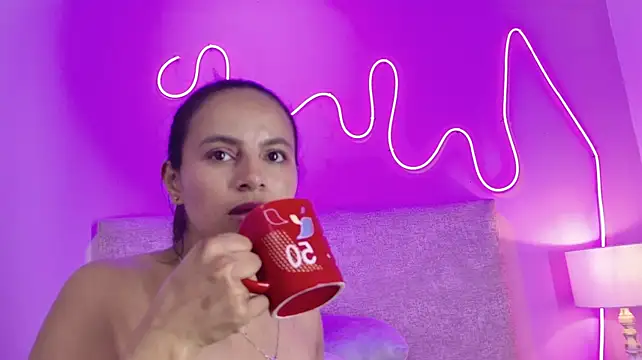 EvaMuriel Chat XXX in diretta