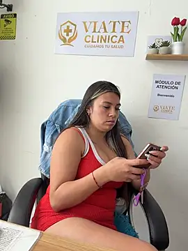LIZ-06_ élő XXX-chatje