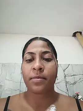 Giselabrunette25's Live XXX Chat
