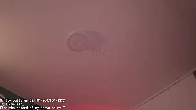 LucyAllenX XXX чат на живо