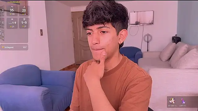 צ'אט XXX בשידור חי של teobuff