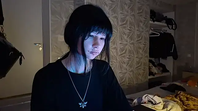 XXX chat uživo modela SixWinged7