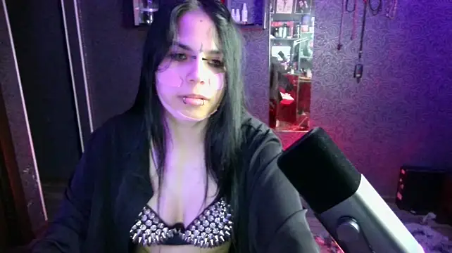 Chat +18 de Lilith__Devil ao vivo