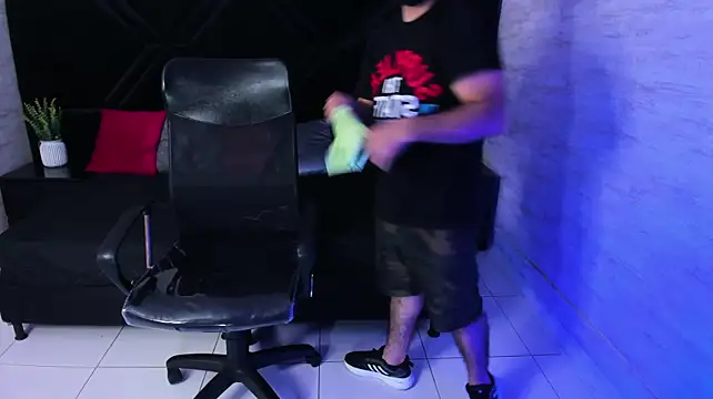 jhon_bear03 Adlı Modelin Canlı XXX Sohbeti