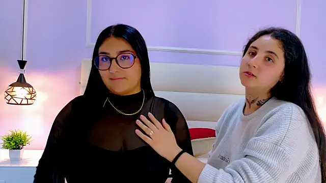 Emma_and_Tara Live XXX-Chat