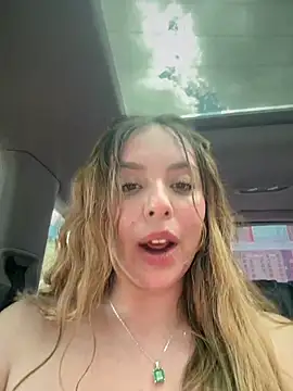 Alirawrz webcam show