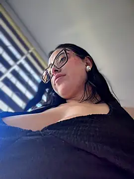 Wkatte Adlı Modelin Canlı XXX Sohbeti