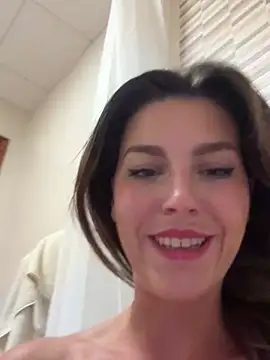 Nicole_98 - VIBRATING PLUG XXL + DOMI ON CLIT+3minco