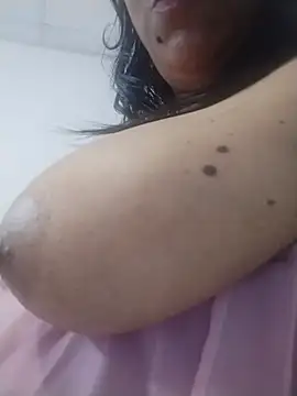 Živý XXX chat tharu_sweet