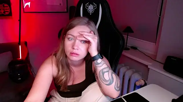 holly_xglam's Live XXX Chat