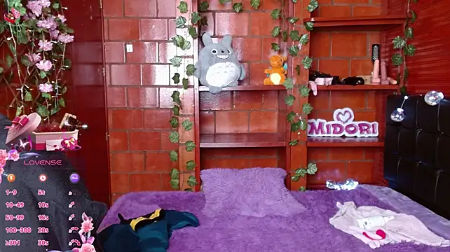 MidoriQuiinn's Live XXX Chat