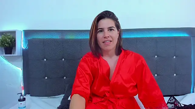 XXX chat uživo modela Amaraluxee
