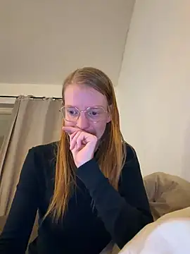 jannis1992 Adlı Modelin Canlı XXX Sohbeti