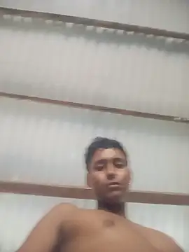 miloxx123's Webcam Show
