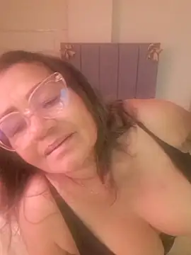 צ'אט XXX בשידור חי של Vickyfox_