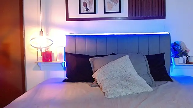 Lucy_1825_ 라이브 XXX 채팅