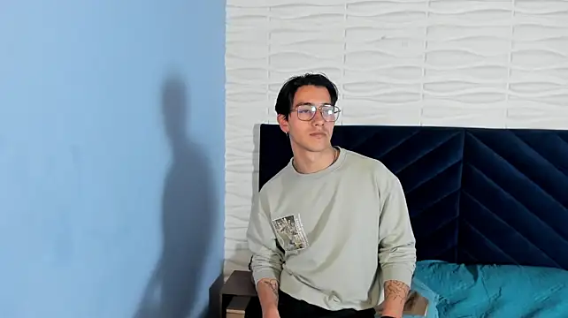 Andy_Joy_ Chat XXX live