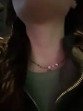 CityLynx - roll top to underboobs+tease w cameltoe
