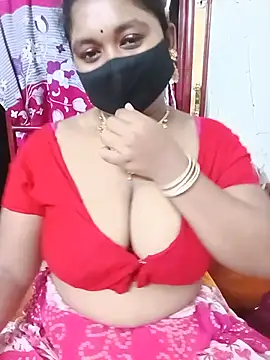 Pooja_Roy_7's Live XXX Chat
