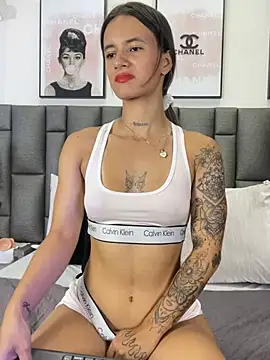 JuliaColemann's Live XXX Chat