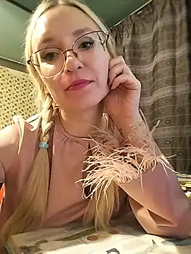 Evelyn_Harris 现场XXX聊天