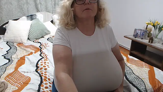 NoraMelow's Live XXX Chat