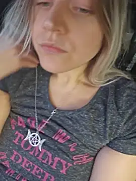 Chatroom XXX en direct de ScarletsWeb