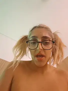 XXX chat uživo modela princiana