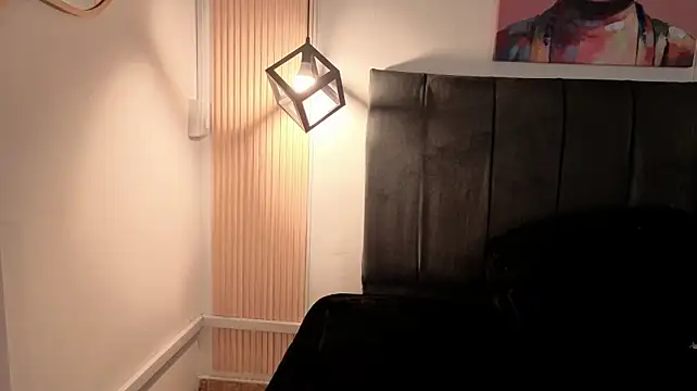 Jullzz__n Live XXX chat