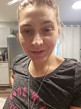 ScarletsWeb's Live XXX Chat