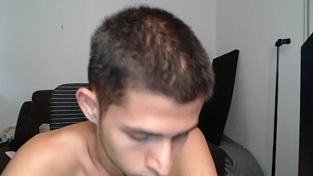 harold_18_'s Live XXX Chat