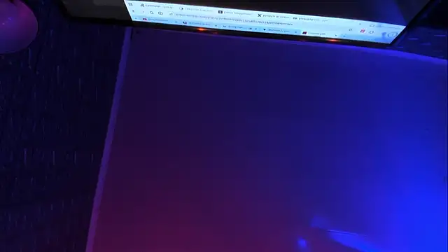EmmyTorner 即時 XXX 聊天
