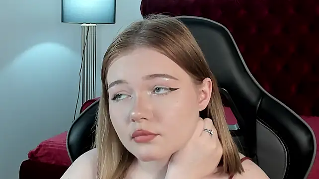 XXX chat uživo modela ElinaVale