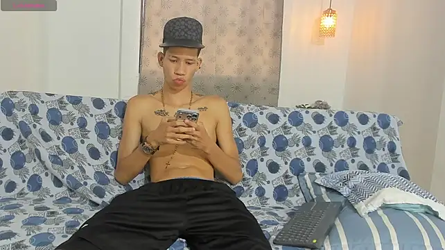 Rome_18 Live XXX-Chat