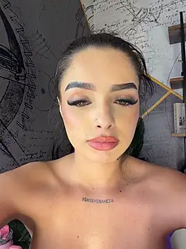 BustyAngelXXX live XXX chat